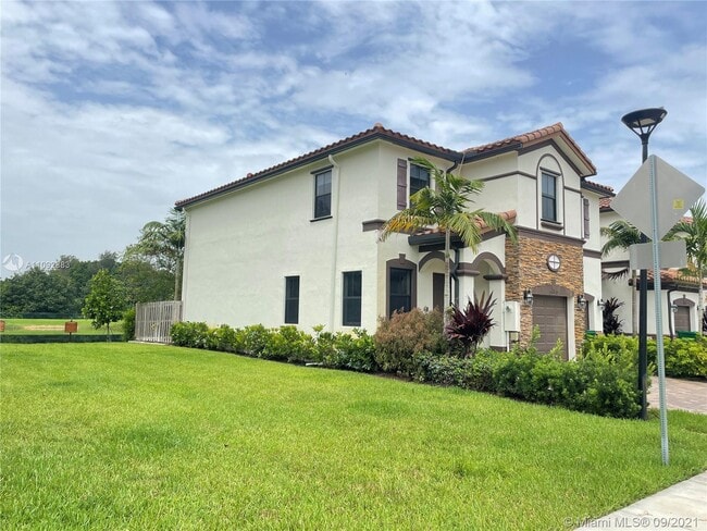 Building Photo - 5009 Kobus Terrace