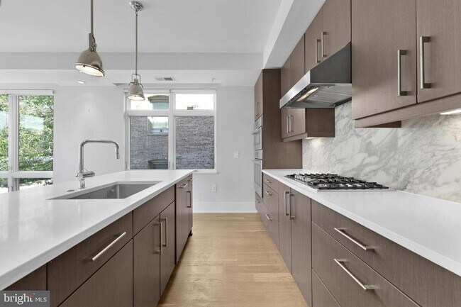 Foto del edificio - 2225 California St NW