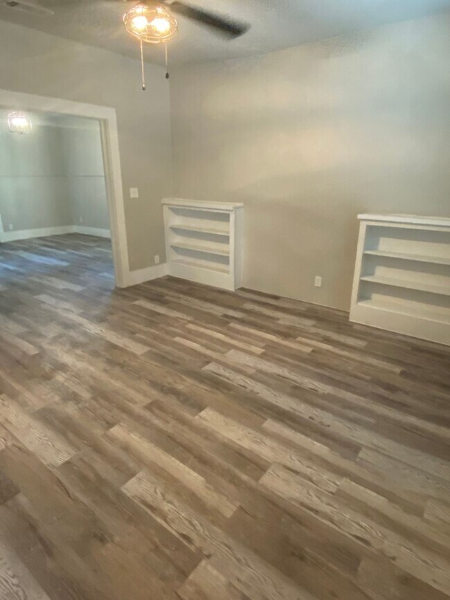 Foto del edificio - 3 BEDROOM 1 BATH HOUSE