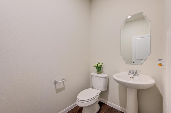 Building Photo - 16102 Clover Glen Ln