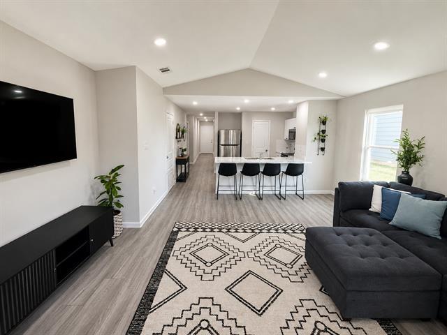 Foto del edificio - 145 Bluebonnet Wy