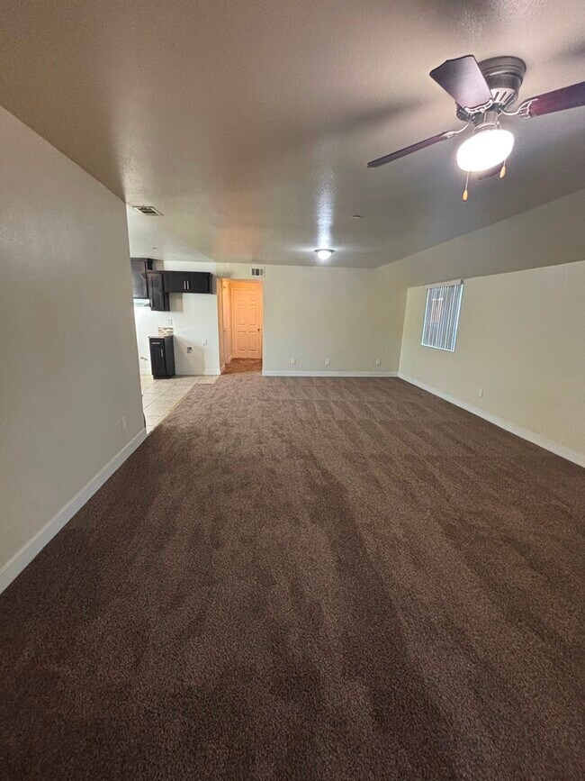 Building Photo - 136 W 84th St