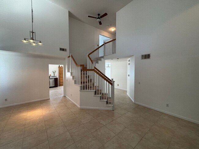 Building Photo - 40067 Villa Moura Dr