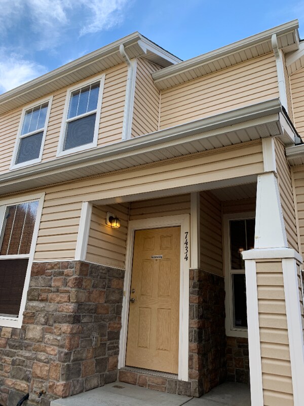 Foto del edificio - 7434 Sandy Springs Point