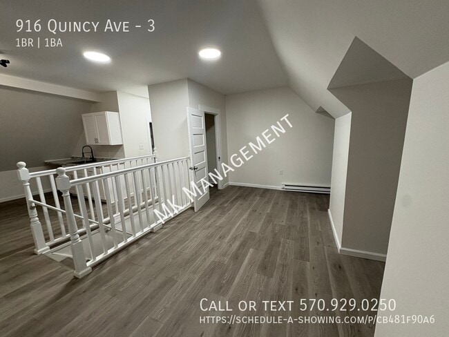 Building Photo - 916 Quincy Ave