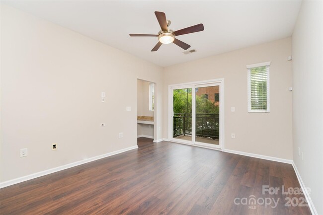 Foto del edificio - 1429 Camden Rd