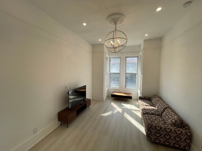 Building Photo - 1211 Guerrero St