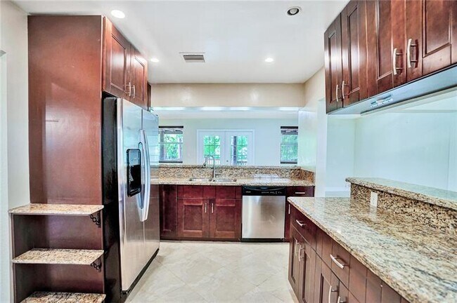 Foto del edificio - 5550 SW 130th Ave