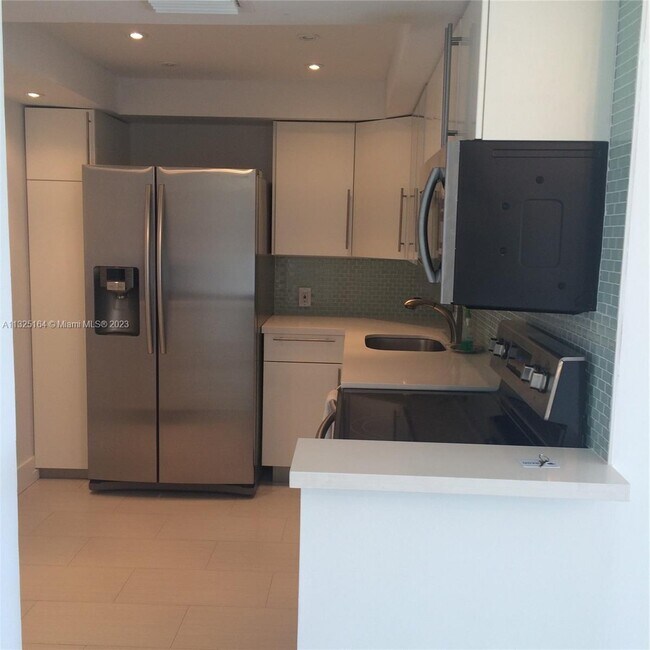 Foto del edificio - 3625 N Country Club Dr