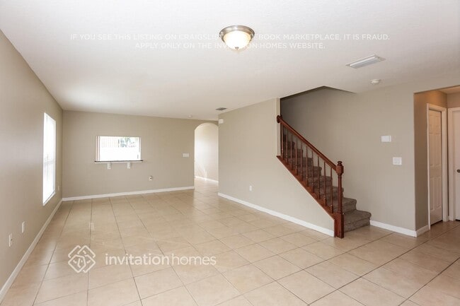 Building Photo - 2458 Hamlet Cir