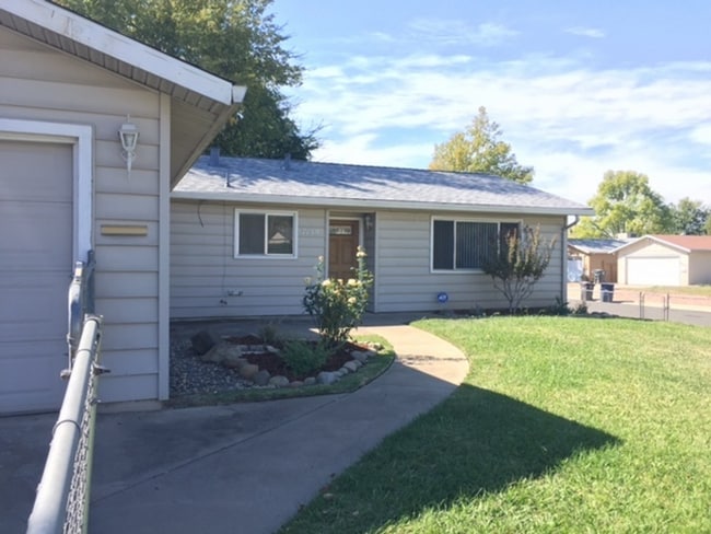 Building Photo - 7139 Baranga Dr