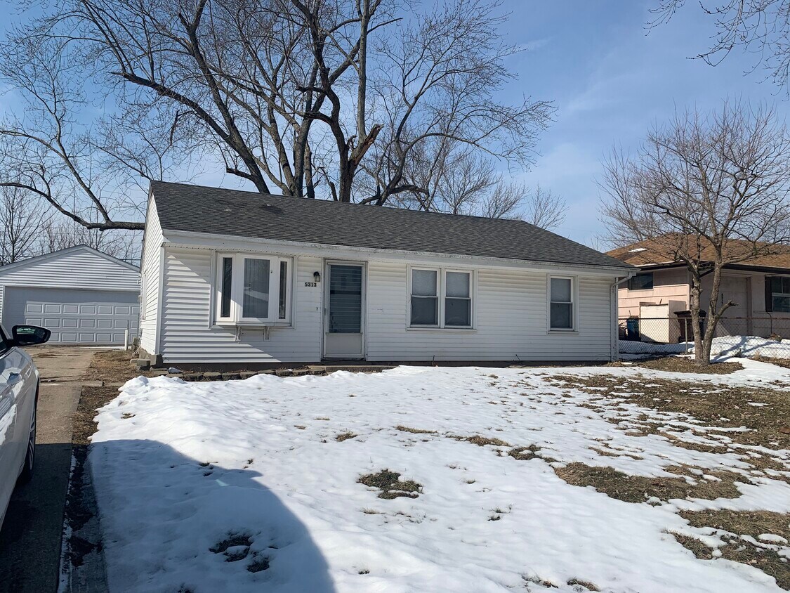 Primary Photo - 5313 N Ronald Rd