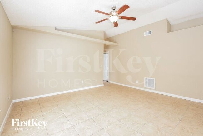 Foto del edificio - 7164 Edgewater Shores Ct