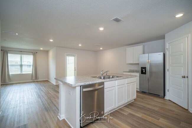 Foto del edificio - 9651 Angel Oak Dr