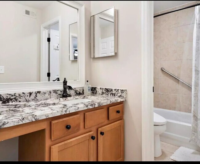 Bathroom - 515 Granville Ct