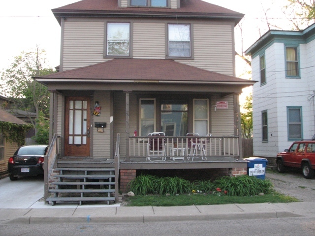 Primary Photo - 3 Bedroom House in the Vine Neighborhood