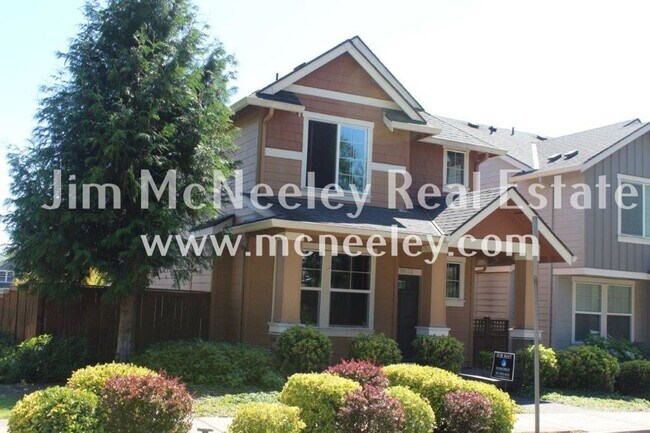Building Photo - 3 br, 2.5 bath House - 10552 NE Gateway St...