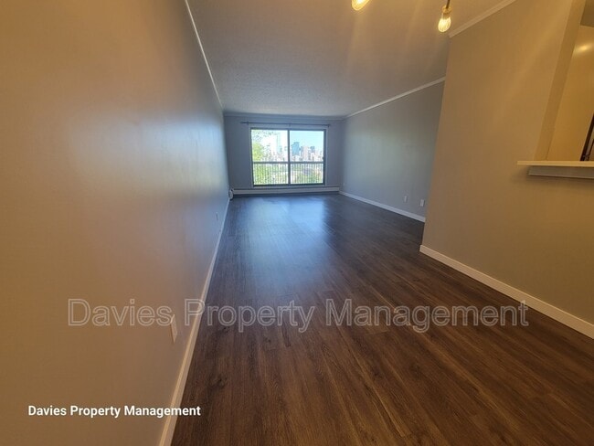 Building Photo - 10545 Saskatchewan Dr NW