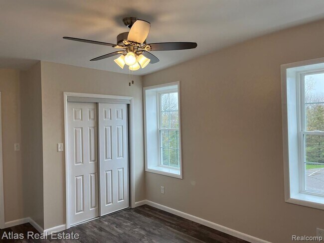 Foto del edificio - 10241 Hegel Rd