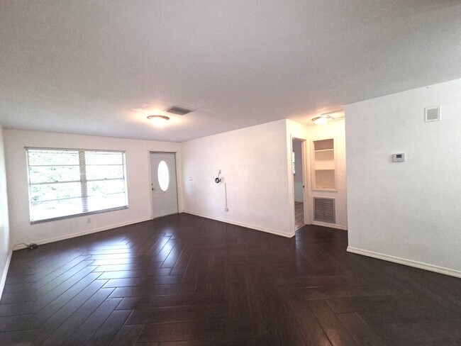 Foto del edificio - 1213 SW 48th Ter