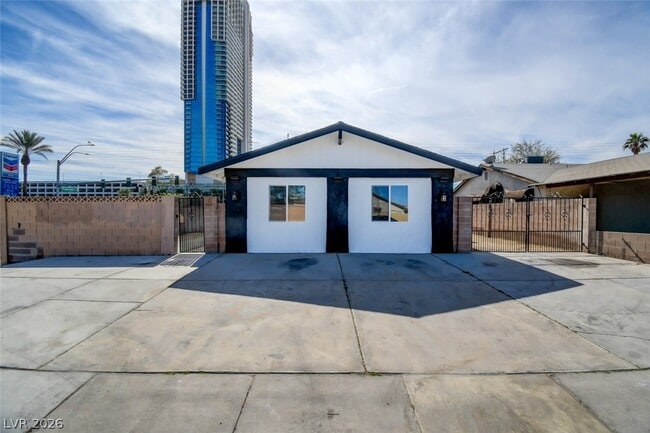 Foto del edificio - 4401 Vía Torino