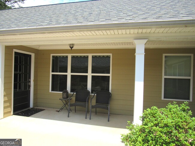 Building Photo - 120 Cottage Club Dr
