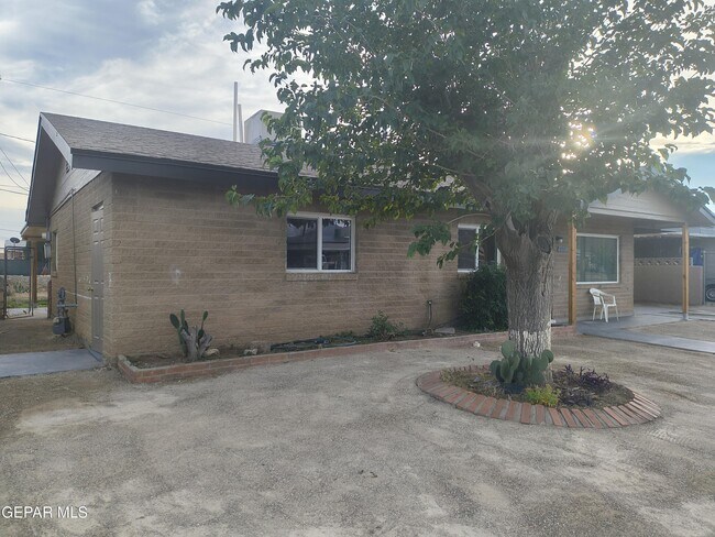 Foto del edificio - 4908 Blue Ridge Cir