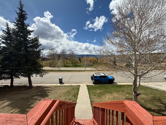 Building Photo - 316 17th St