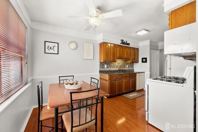 Building Photo - 131 Beverly Hl Ter