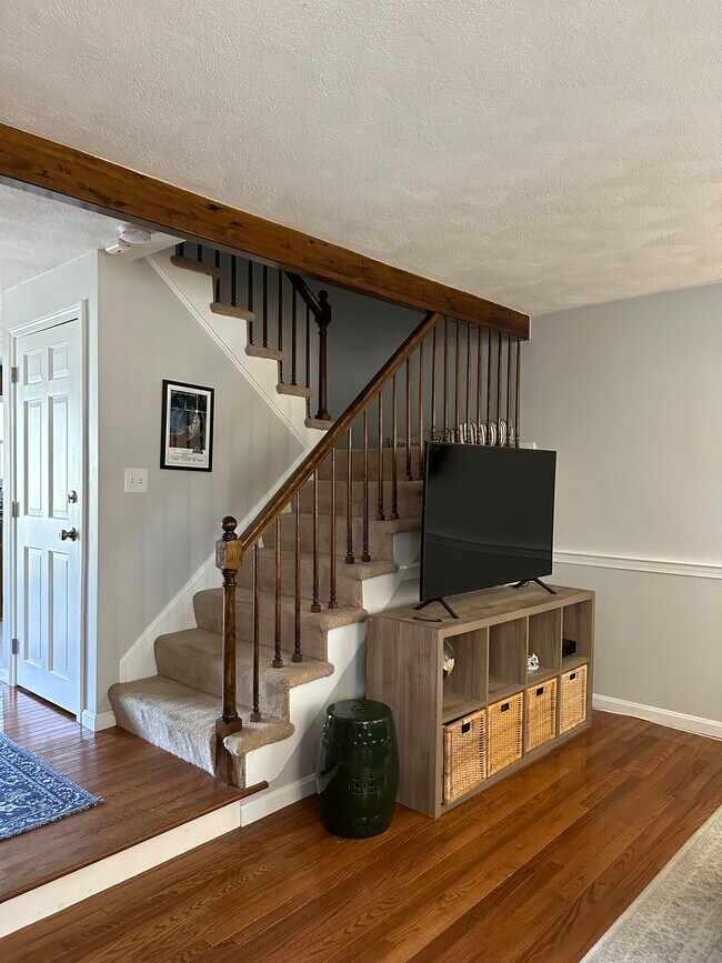 421 Wellman Ave Unit 129, Chelmsford, MA 01863 Condo for Rent in