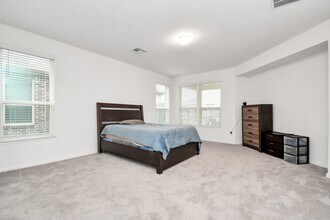 Building Photo - 2030 Domeniko Dr