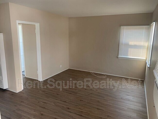 Building Photo - 901 N San Gabriel Ave