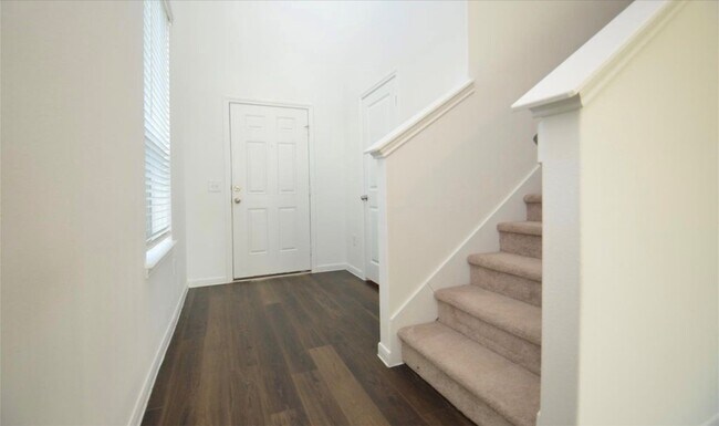 Foto del edificio - 16412 Big Hickory Dr