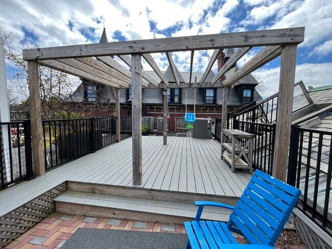 Foto del edificio - 28 Seaverns Ave