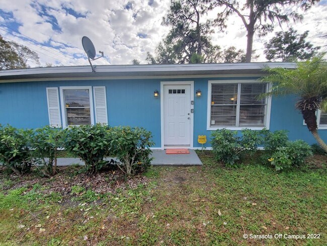 Building Photo - BEAUTIFUL 4 BEDROOM 2 BATHROOM HOME LOCATE...