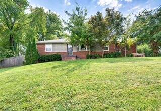 Building Photo - 4809 Lynn Dr