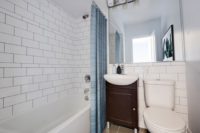 Building Photo - 6, 16, 32 & 88 Brybeck Cres.