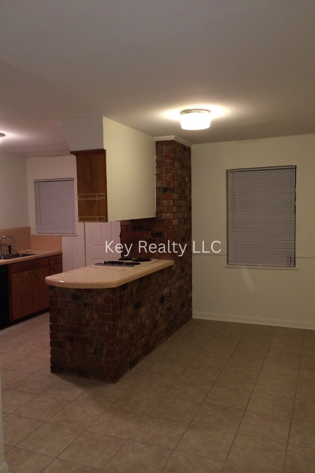 Foto del edificio - ****5207-B Connella- Airview Terrace, Alex...
