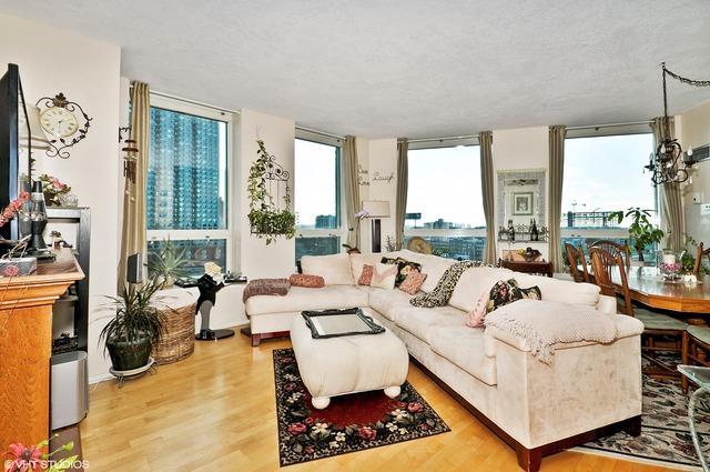 Foto principal - 600 N Kingsbury St