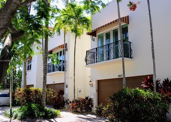 Foto del edificio - 1607 NE 9th St