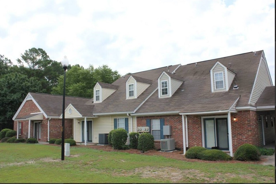 Foto principal - University Manor Apartments