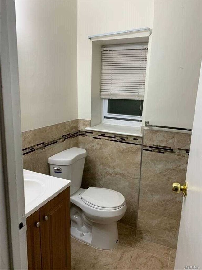 Foto del edificio - 10532 Flatlands 1st St