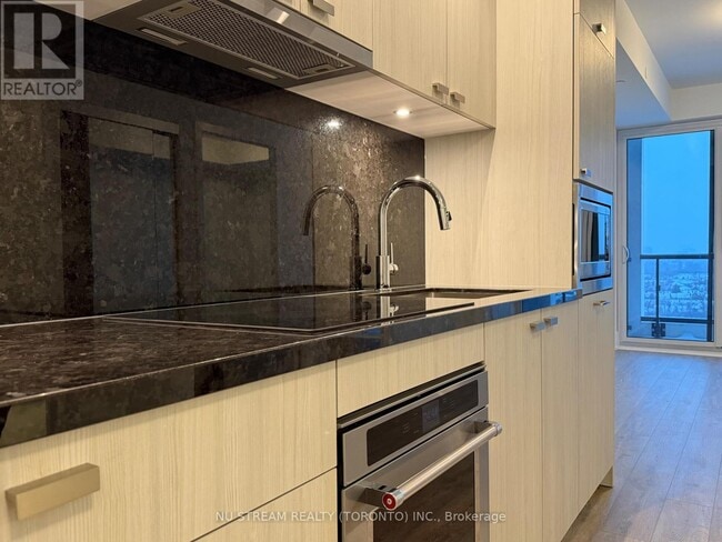 Photo du bâtiment - 115 Denison Ave