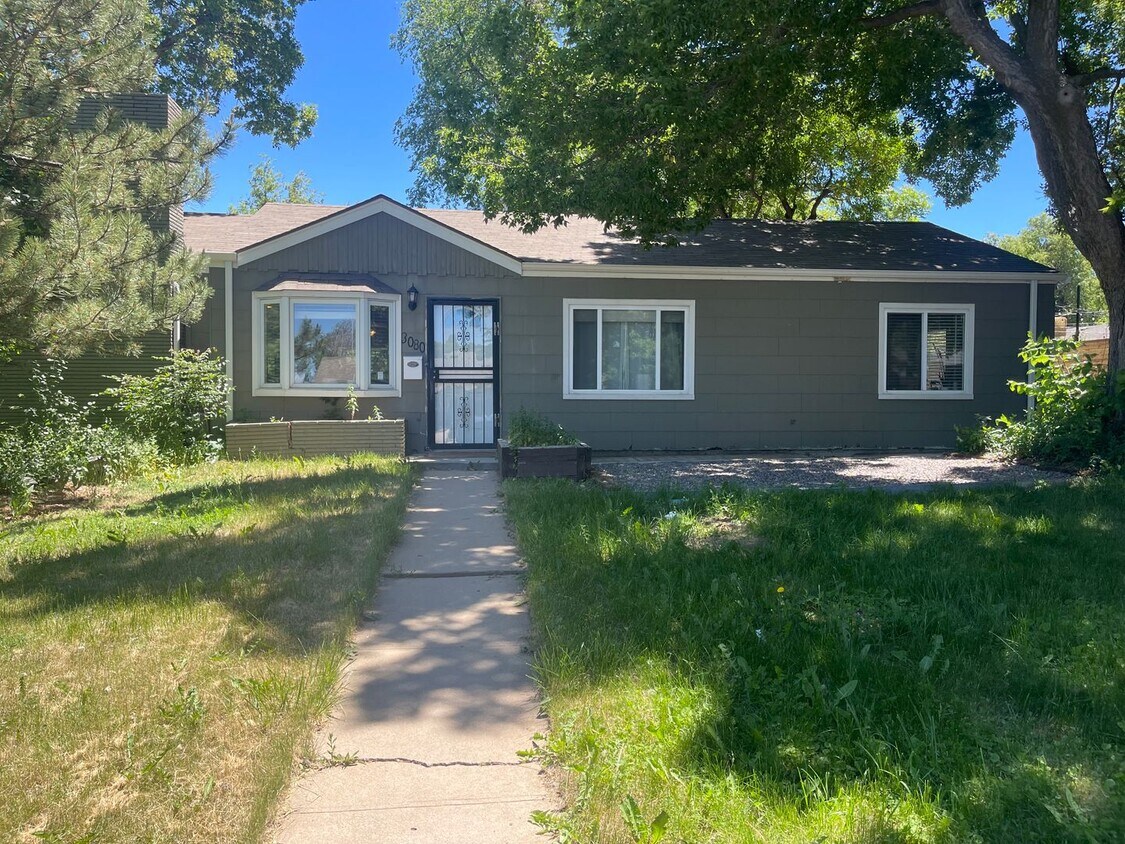 Primary Photo - $0 DEPOSIT OPTION. CHARMING 3-BEDROOM HOME...
