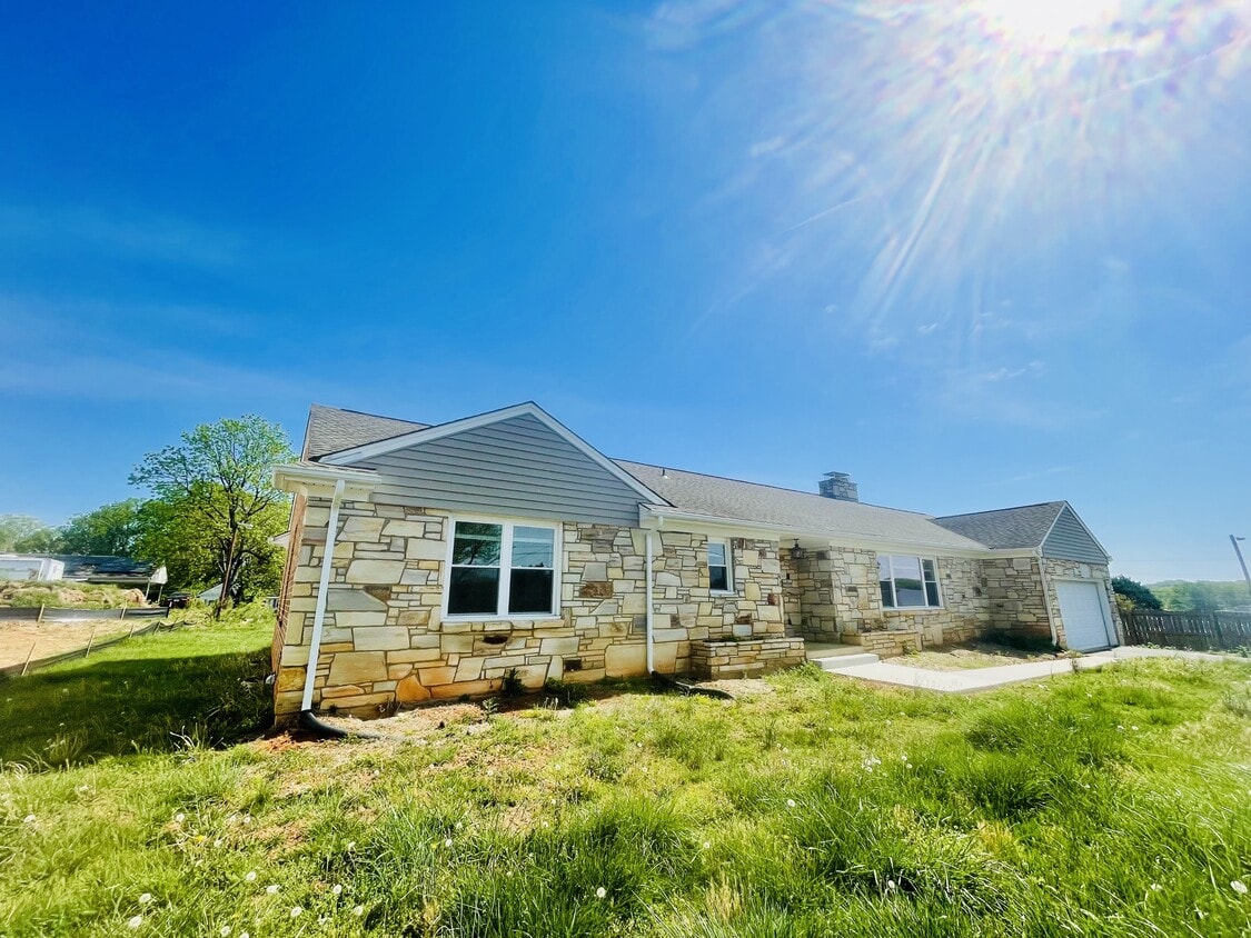 Photo - 63 Shelor Dr (Lynchburg, VA)