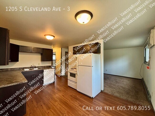 Foto del edificio - 1205 S Cleveland Ave