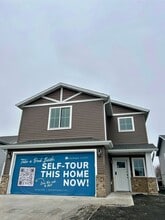 Building Photo - 6750 Meadow View Dr S