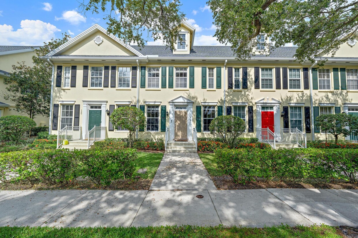 Primary Photo - 118 Day Lily Dr