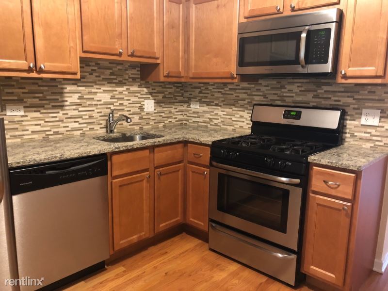 Foto principal - 2105 W Berwyn Ave