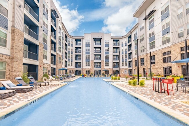 Building Photo - Inkwell on Grandview